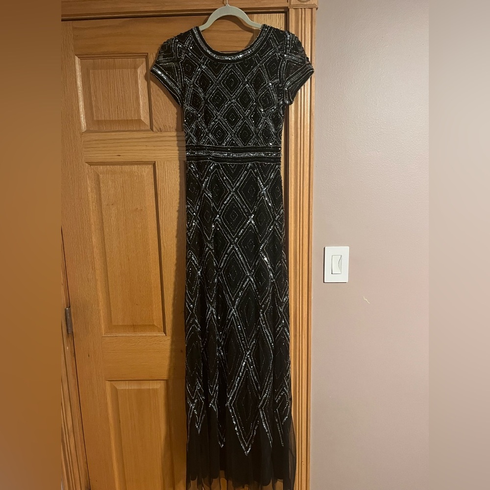 Adrianna Papell NWOT Long Black Beaded Sequin Gown